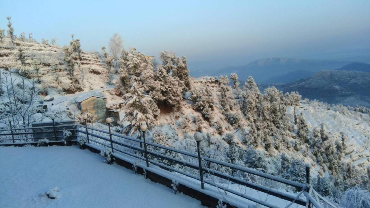 Grand Himalayan Hotels & Resorts Mukteshwar Exteriör bild